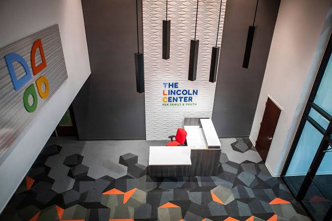 Reception desk at The Lincoln Center for Family and Youth's 1100 Adams Ave location